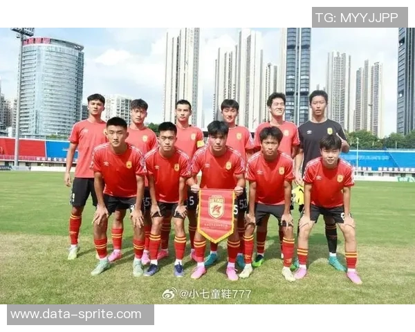 中国足球乙级联赛最新排名分析及各队表现总结